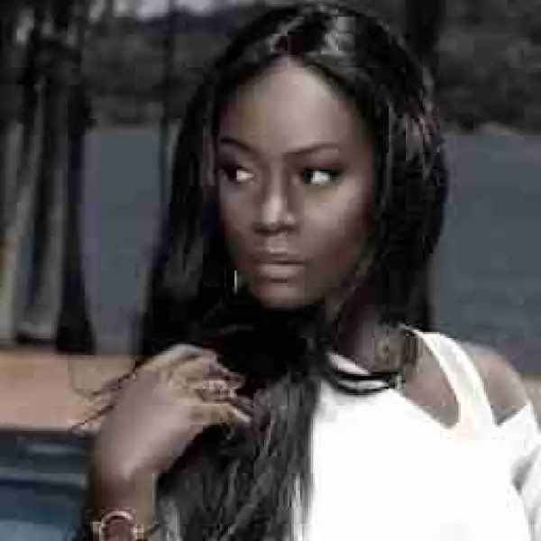 Juliana Kanyomozi - Right Here